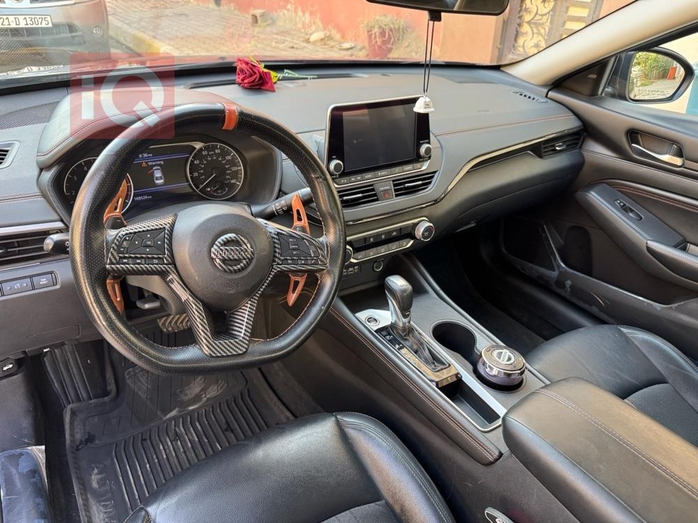 نیسان ئەلتیما